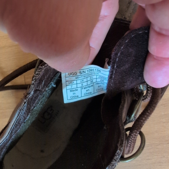 UGG Heather Women's Suede Leather Ankle Boots Size 7 - Picture 5 of 8